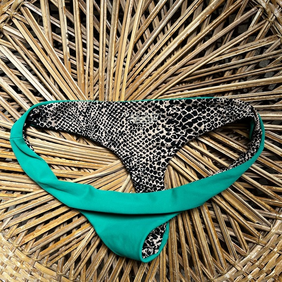 Acacia swimsuit set - Picture 7 of 7